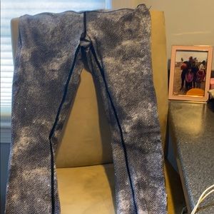 Lululemon chevron leggings